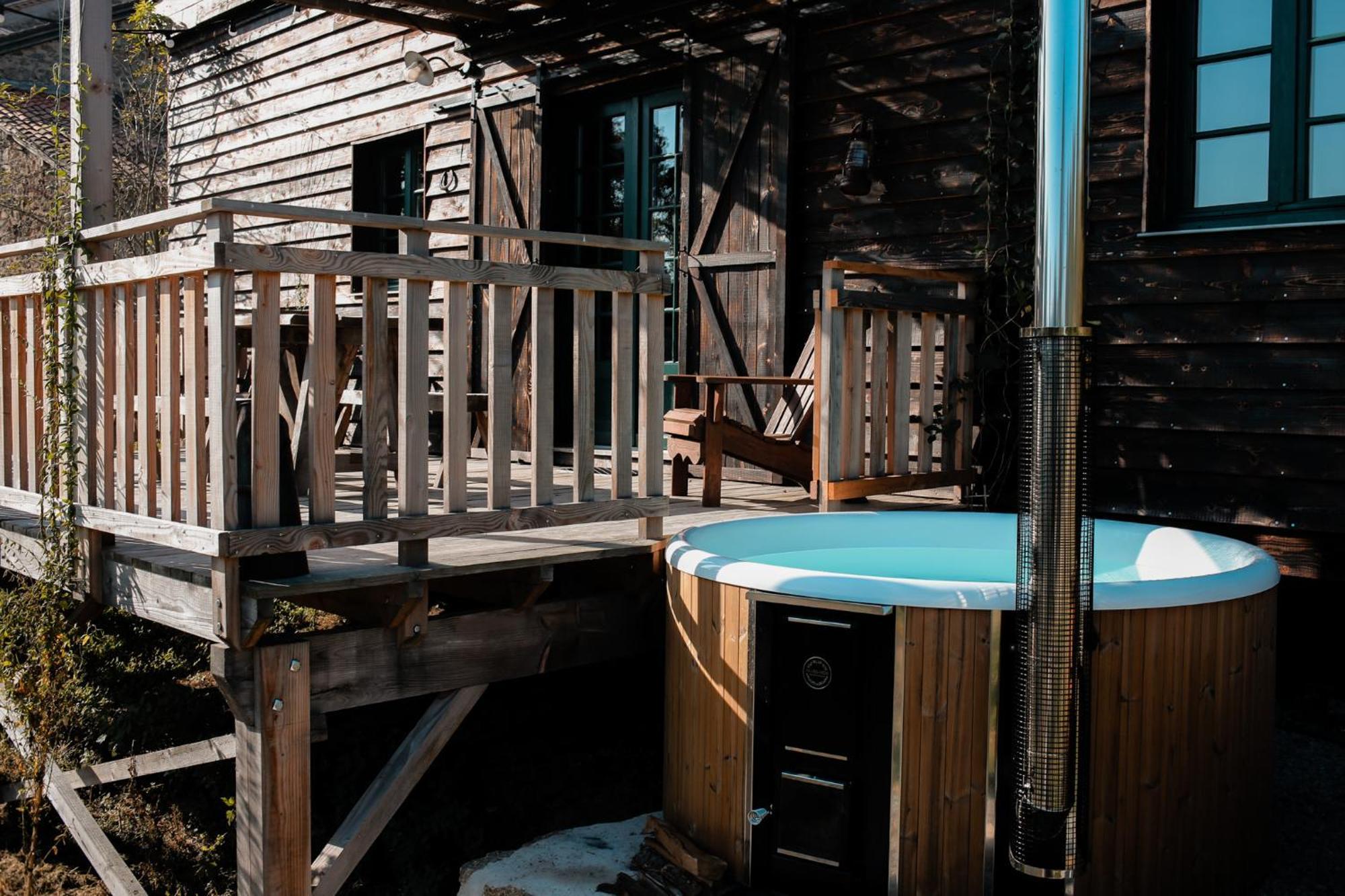 La Ferme Du Pont De Maumy, Cabane Au Bord De L'Etang Et Bain Nordique Busserolles Bagian luar foto